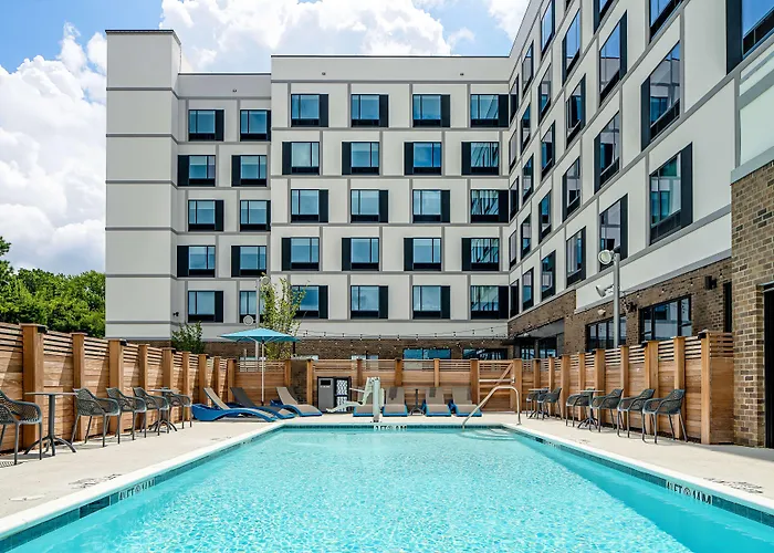 Hampton Inn & Suites Raleigh Midtown, Nc