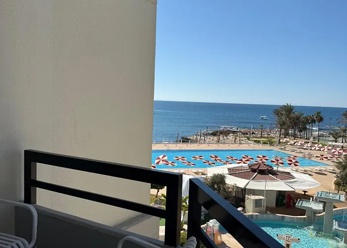 Aqualand Hotel & Resort