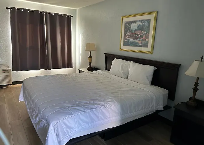 Lakeview Inn