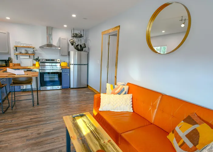 The Darmont Hotel And Suites