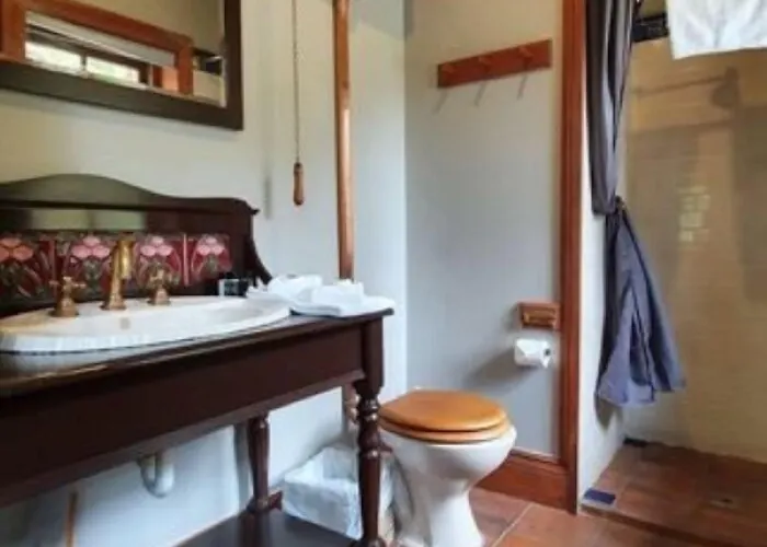 The Danseys Pass Hotel