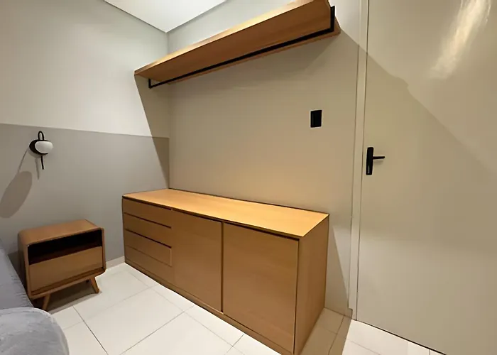 Acomodações no centro! Perto de tudo que precisa!