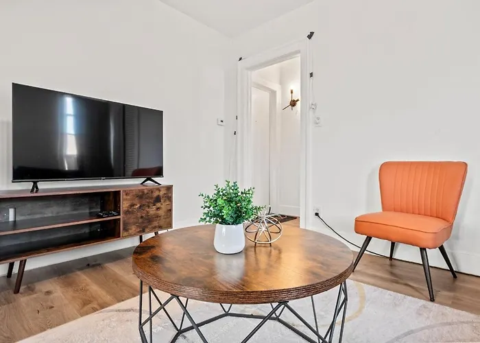 Downtown Hartford 2Br Family Pet Friendly