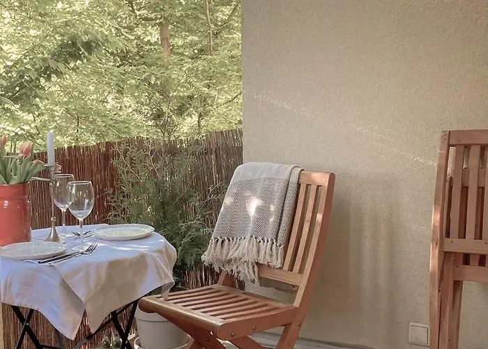 Designerwohnung mit malerischer Terrasse - Modern, Gemütlich&Zentral