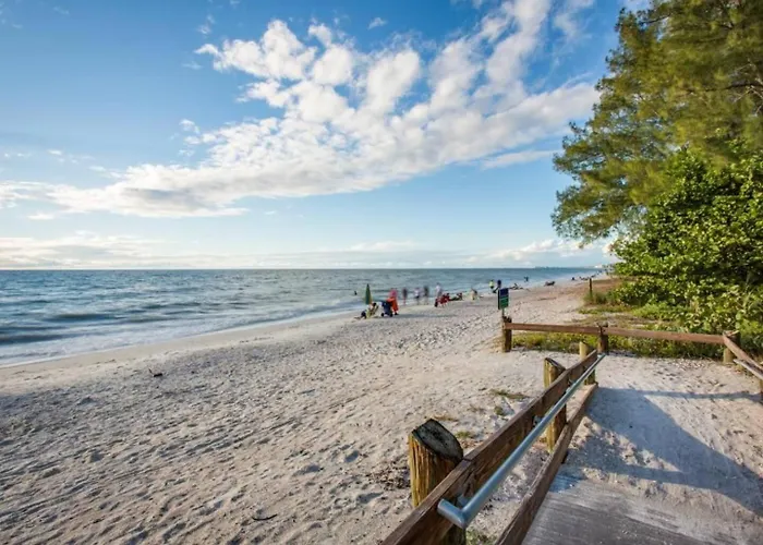 Gulfview Beach Condo With Pool