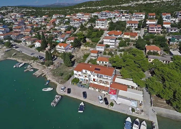 Villa Lana Apartments