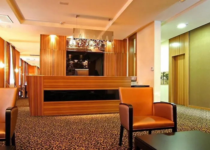 Hotel Crystal