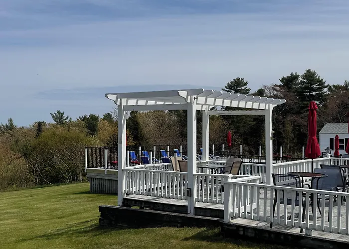 Acadia Ocean View Hotel