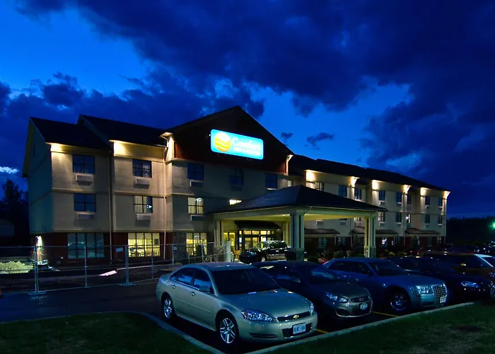 Comfort Inn & Suites Adj To Akwesasne Mohawk Casino