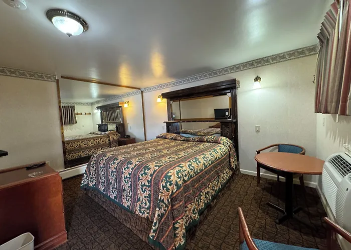 Royal Motel