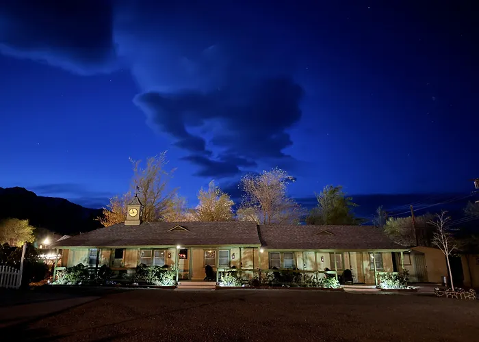 Eastern Sierra Motor Lodge