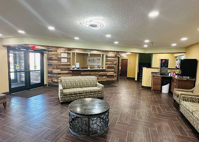 Studio 7 On Main