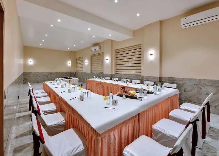 Click Hotel Bhuj