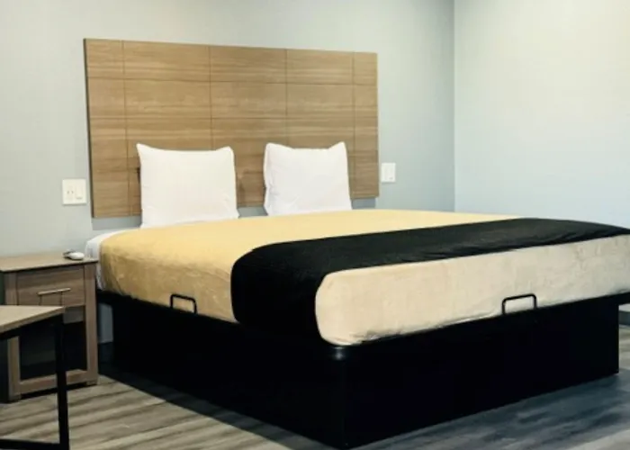 Express Inn & Suites