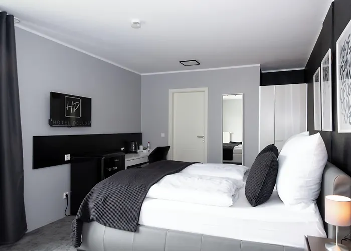 Hotel Deluxe