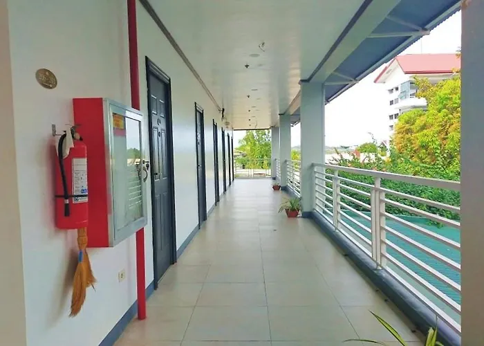 Ec Hotel Near Laoag Airport