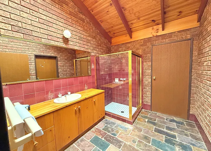 Redgum Motel