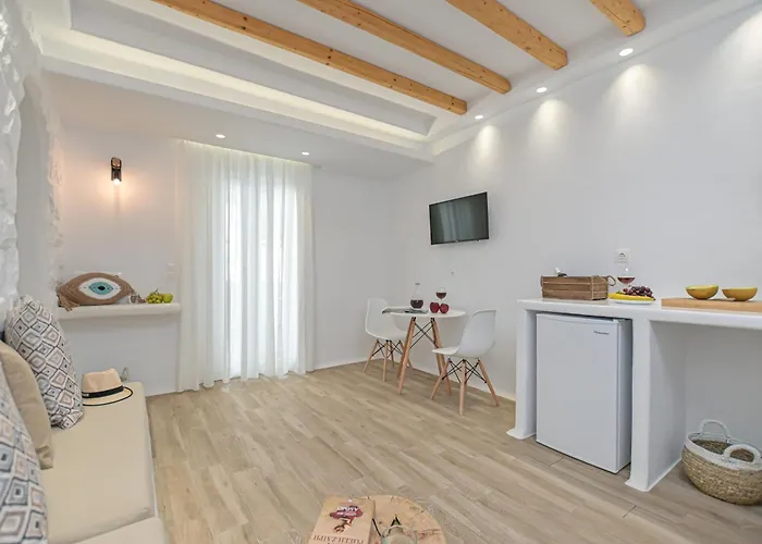 Naxian Spirit Inn