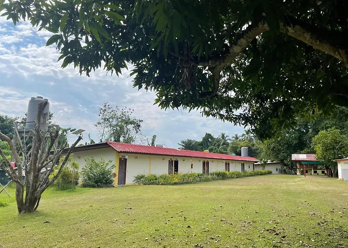 ห้วยน้ำรินรีสอร์ท The Creek Garden Resort
