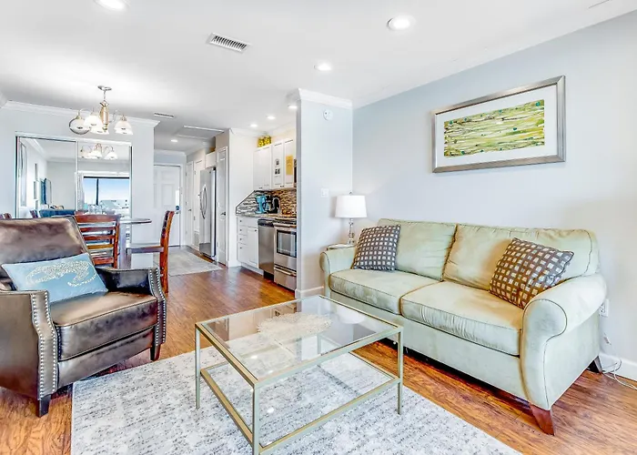 Sunset Harbor Palms 2-304