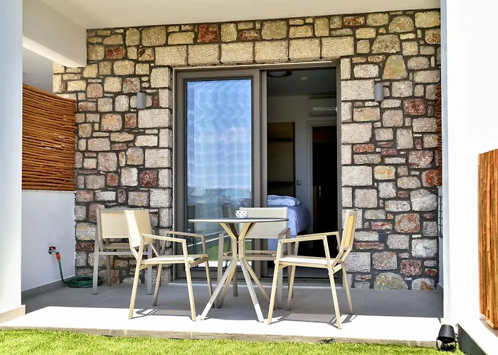 Kouros Stone Suites