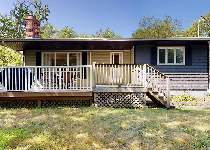 Roseway River Cottages
