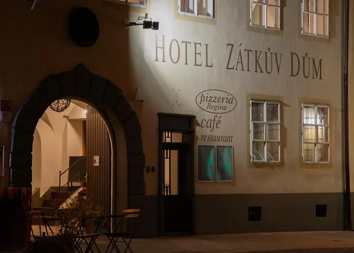 Hotel Zatkuv Dum