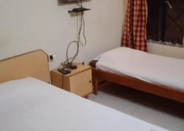 Hotel Santiniketan