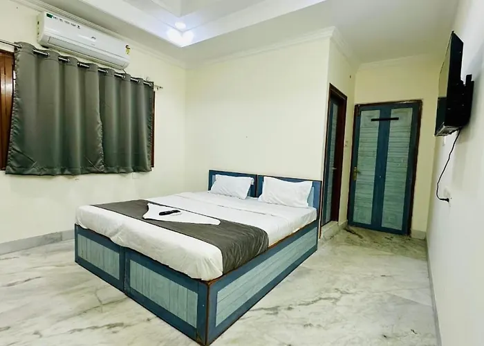 Hotel Kanak Homes