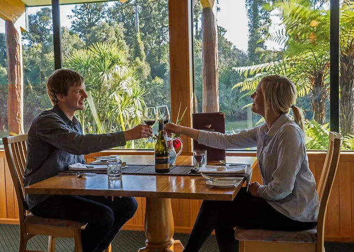 Wilderness Lodge Lake Moeraki