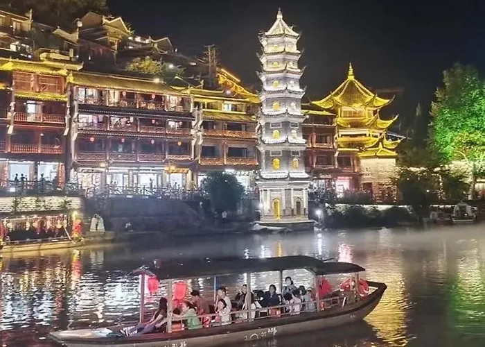Juanzi Riverview Inn, Fenghuang Ancient City