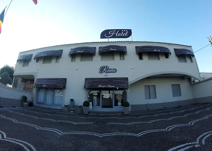Hotel Runa