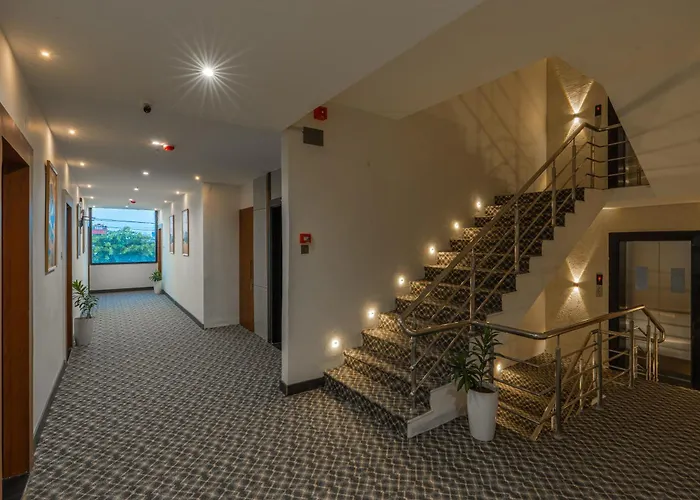 Perfectstayz Premium Shree Narayana At Mahakal Temple Road