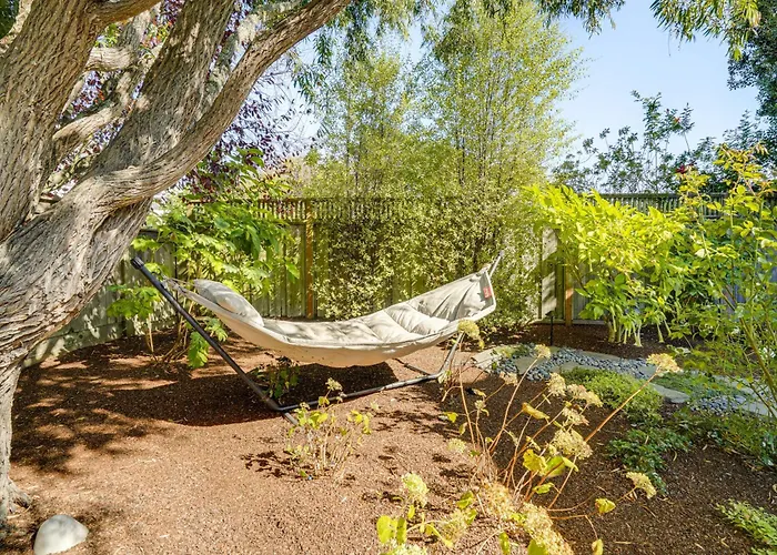 Steps To Ocean: Luxe Family Home In Half Moon Bay!