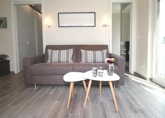 Linden Palais We 22