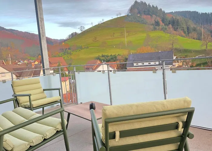Black Forest -5- I Design-Apartment I 2 Etagen I Terrasse&Balkon mit Ausblick I Boxspring I Nespresso