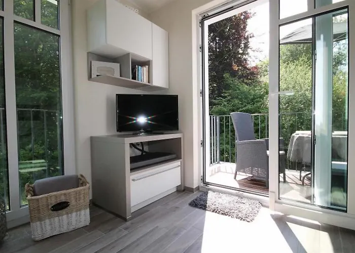Linden Palais We 22