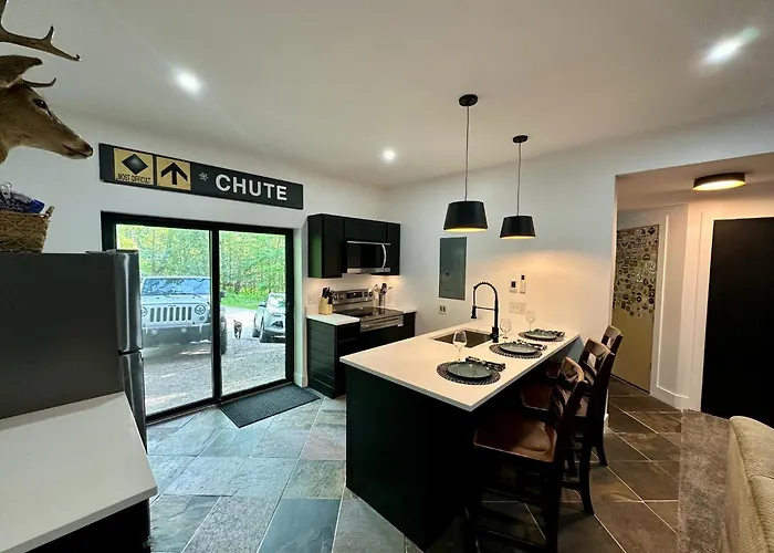 Modern 2Br Retreat In Harbor