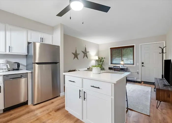 Willy St Apt Pets And Parking Free - Fully Furnished