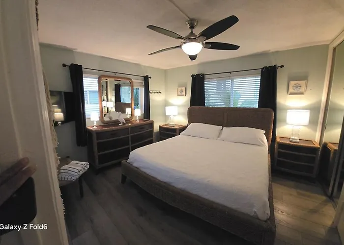 Cozy Island Apartment