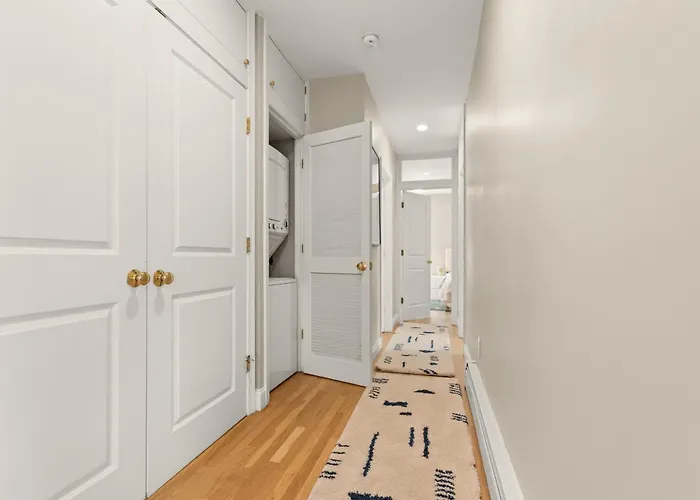 Cozy 2 Bed Apt