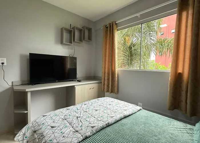 Flat funcional e moderno em Uvaranas-com elevador