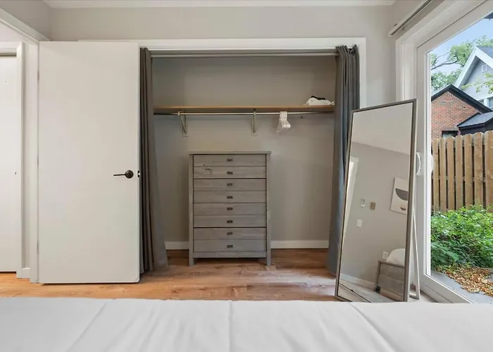 Willy St Apt Pets And Parking Free - Fully Furnished
