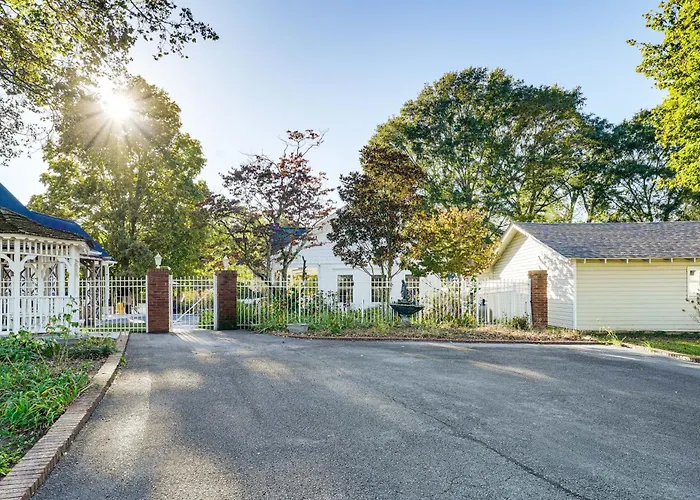 Heart Of Historic Chickamauga! Chic Studio W/ Pool