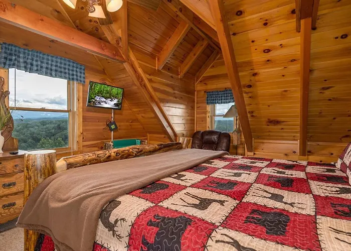 4 King Suites, Bunk Room, Hot Tub Mtn Views!
