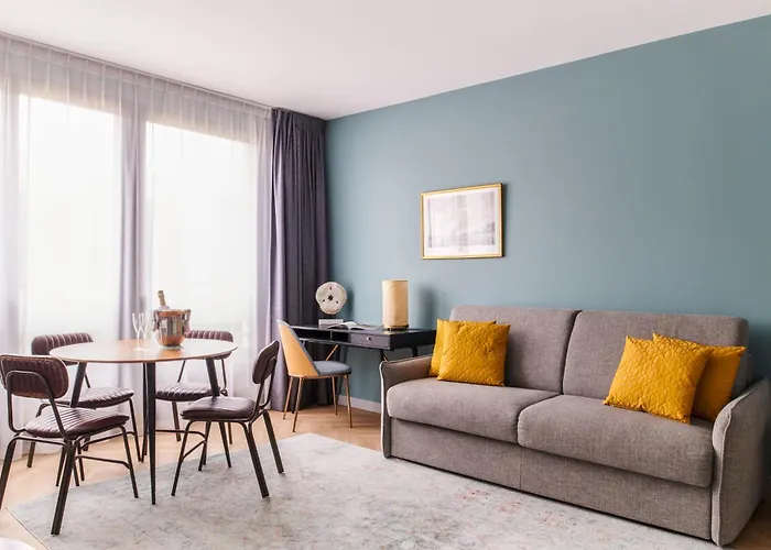 Maison Des Ambassadeurs, A Small Luxury Hotels