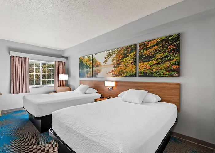 Days Inn By Wyndham Carroll