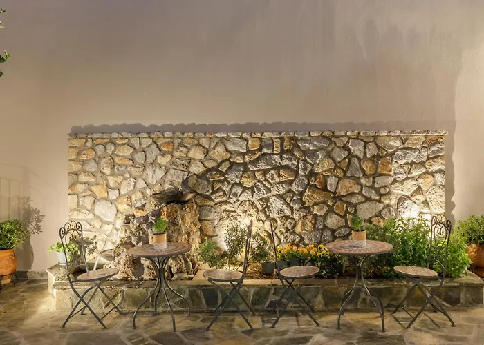 Meydani Suites
