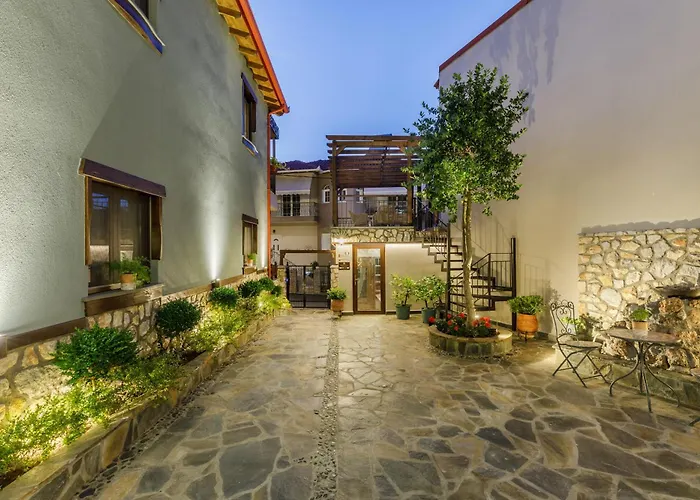 Meydani Suites