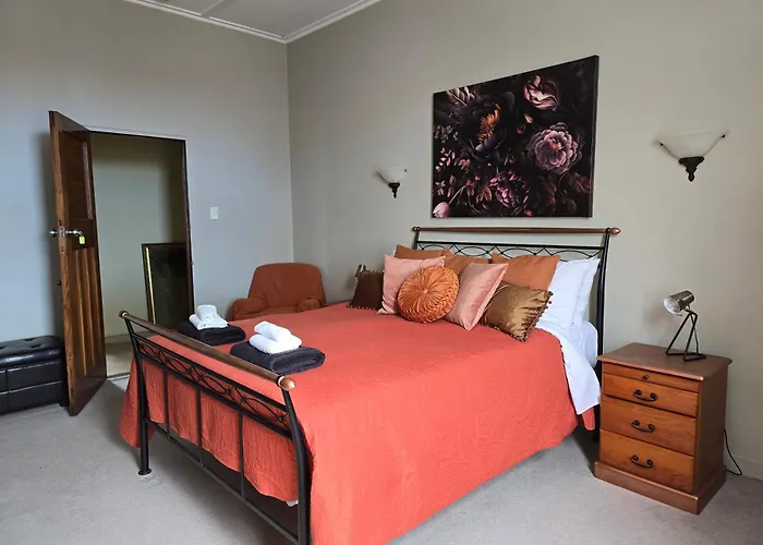 Royal Accommodation